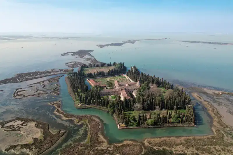 Private tour of the Northern Lagoon: Sant’Erasmo, Burano and Torcello